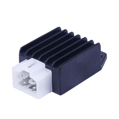 Rectificador de corriente negro con enchufe blanco de 4 pines.